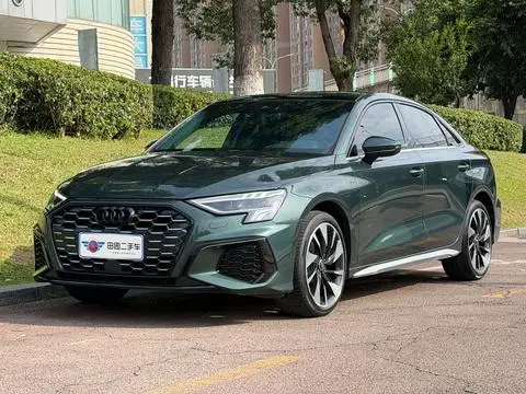 Audi A3 2023 — фото 1