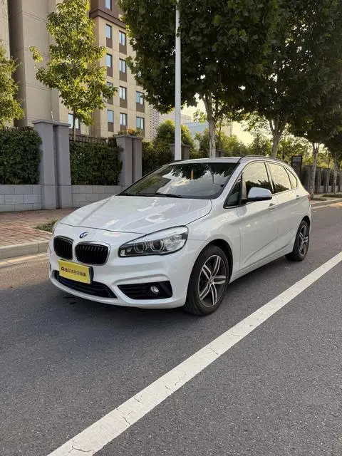 BMW 2 Series 旅行车 2015