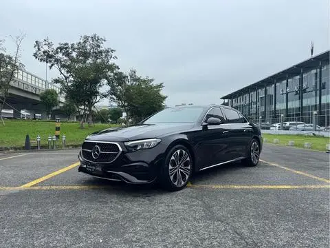 Mercedes-Benz E-Class 2024