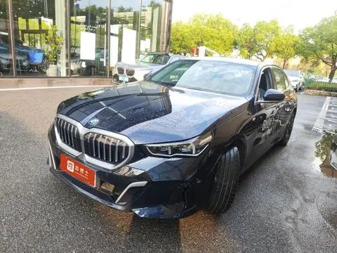 BMW 5 Series 2025