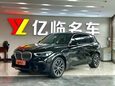 BMW X5 2021 — фото 1