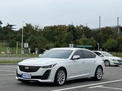 Cadillac CT5 2022 — фото 1