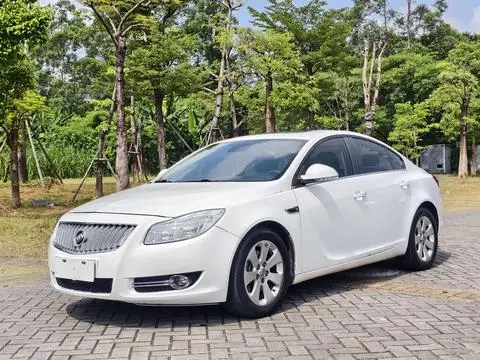 Buick Regal 2013 — фото 1