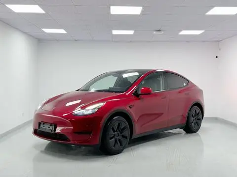 Tesla Model Y 2024 — фото 1