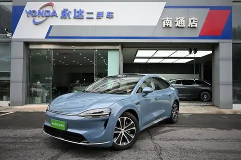 Luxeed R7 2026