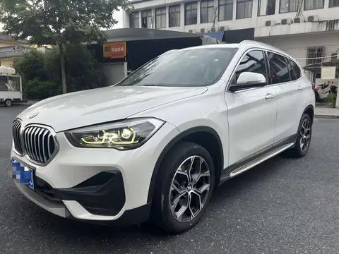 BMW X1 2022 — фото 1