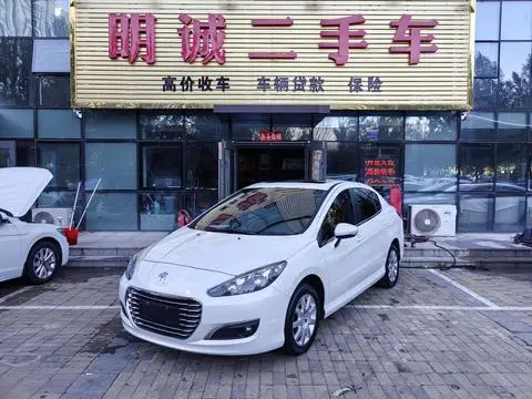Peugeot 308 2014 — фото 1