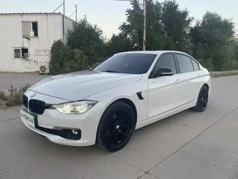 BMW 3 Series 2018 — фото 1