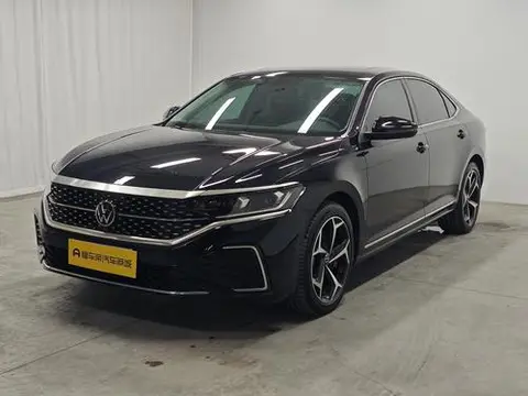 Volkswagen Passat 2025