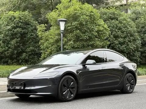 Tesla Model 3 2025 — фото 1