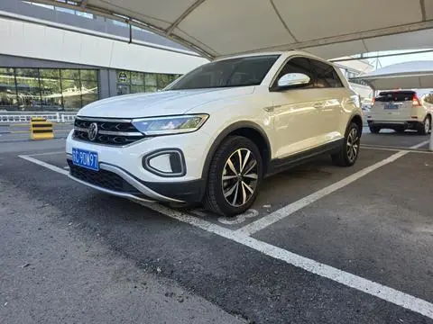 Volkswagen T-ROC 2023 — фото 1