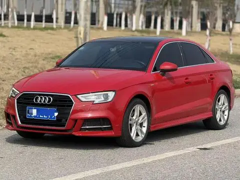 Audi A3 2018 — фото 1