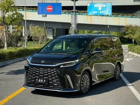 Lexus LM 2023