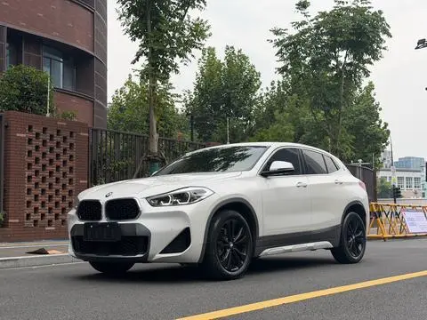BMW X2 2023 — фото 1