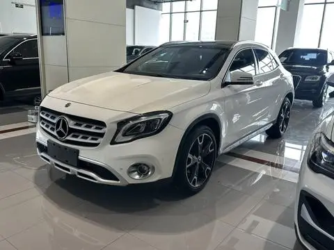 Mercedes-Benz GLA 2017 — фото 1