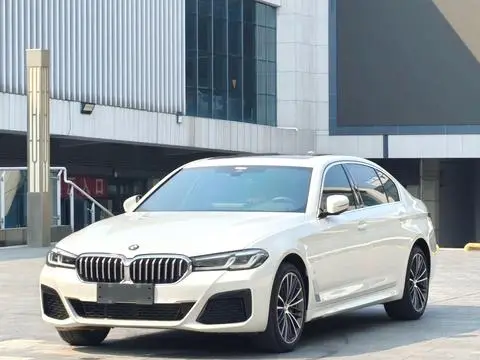 BMW 5 Series 2023 — фото 1
