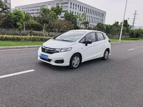Honda Fit 2018 — фото 1