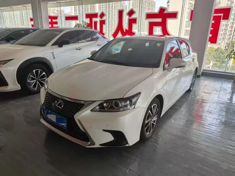 Lexus CT 2020 — фото 1