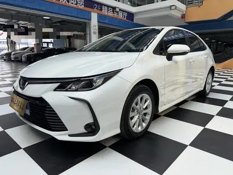 Toyota Corolla 2021 — фото 1
