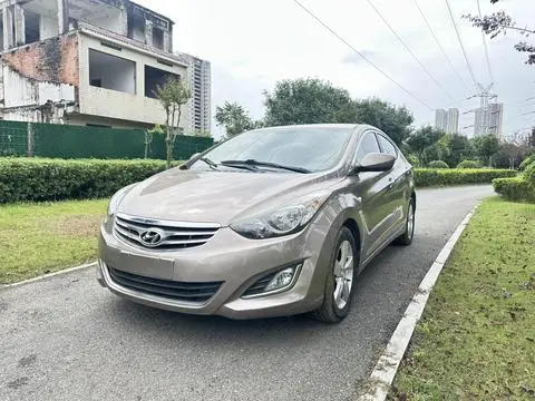 Hyundai Elantra Langdong 2012
