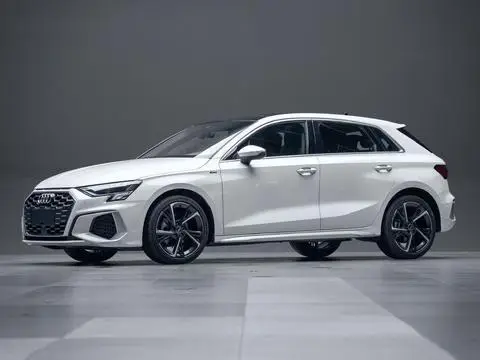 Audi A3 2022 — фото 1