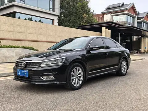 Volkswagen Passat 2017 — фото 1