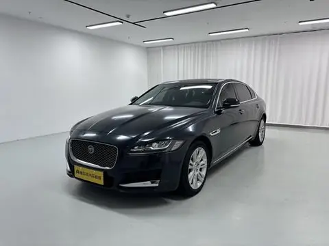 Jaguar XFL 2018