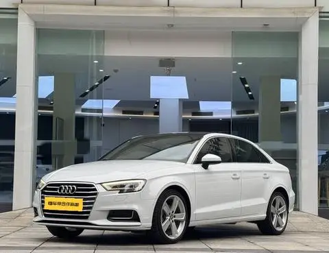 Audi A3 2019 — фото 1