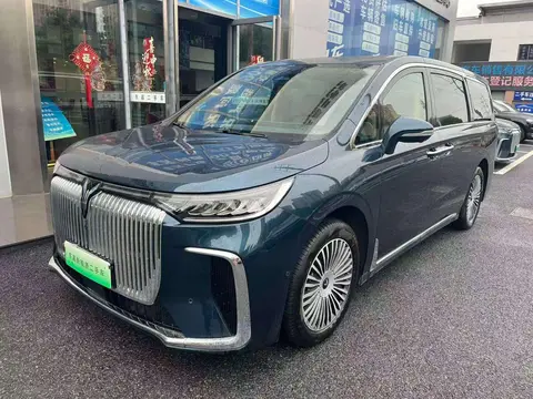 Voyah 梦想家 PHEV 2025