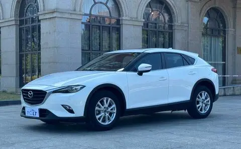 Mazda CX-4 2018 — фото 1
