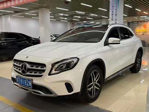 Mercedes-Benz GLA 2017 — фото 1