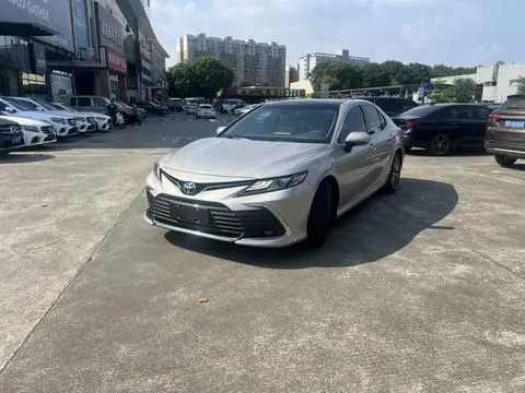 Toyota Camry 2021