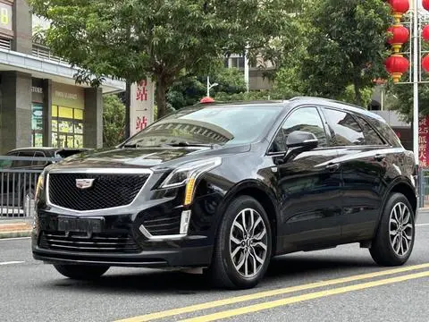 Cadillac XT5 2022 — фото 1