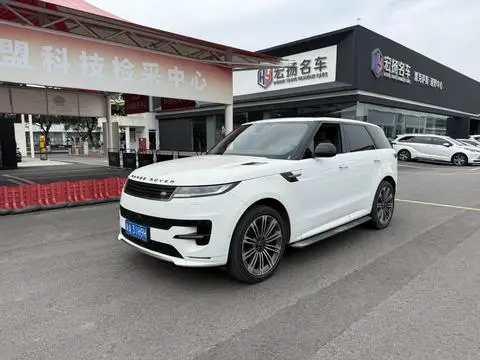 Land Rover 揽胜运动 2023 — фото 1