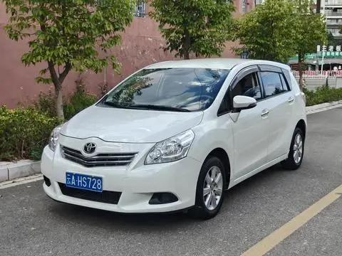 Toyota 逸致 2014
