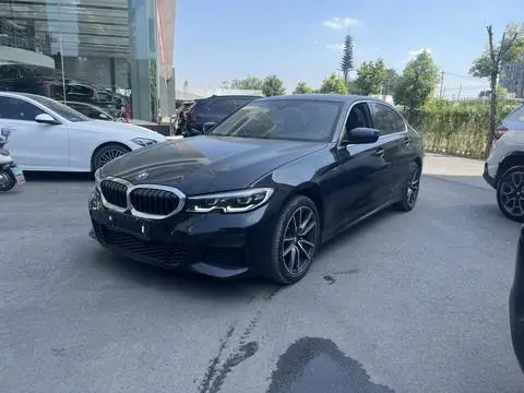 BMW 3 Series 2022 — фото 1