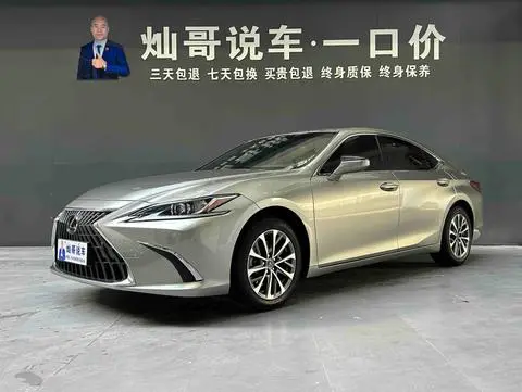 Lexus ES 2022
