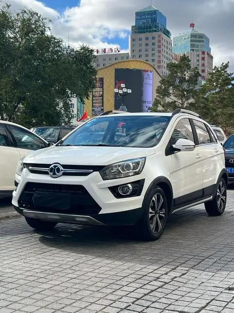 BAIC X25 2015