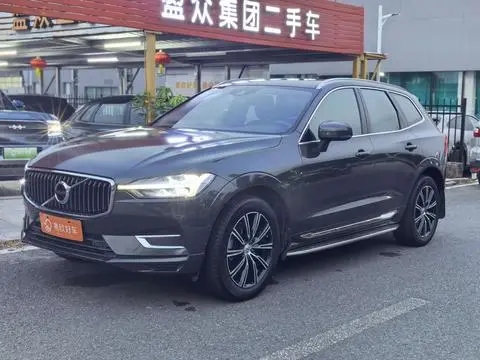 Volvo XC60 2021 — фото 1