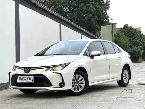 Toyota Corolla 2021 — фото 1