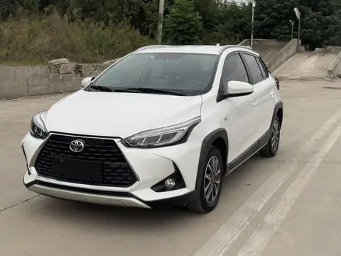Toyota YARIS L 2022 — фото 1