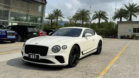 Bentley 欧陆 2018 — фото 1