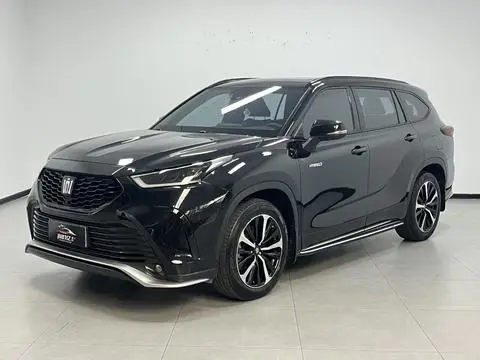 Toyota Crown Kluger 2023