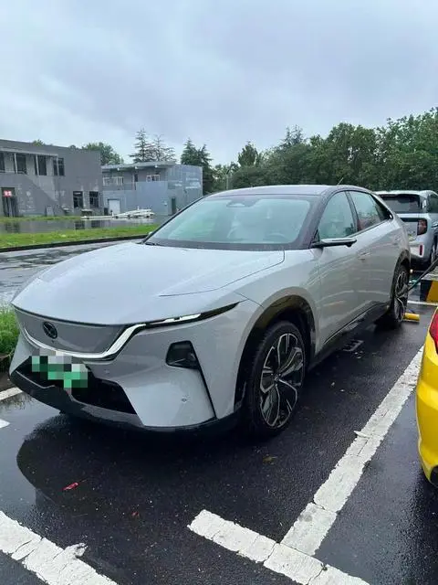 Mazda EZ-60 2025