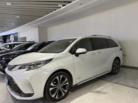 Toyota Granvia 2023