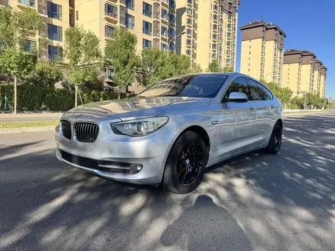 BMW 5 Series GT 2011 — фото 1