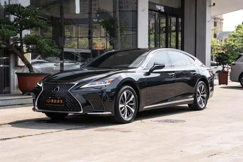 Lexus LS 2021