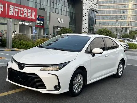 Toyota Corolla 2021 — фото 1