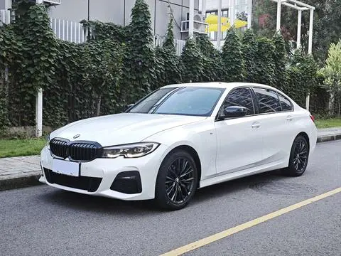 BMW 3 Series 2022 — фото 1