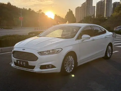Ford 蒙迪欧 2013